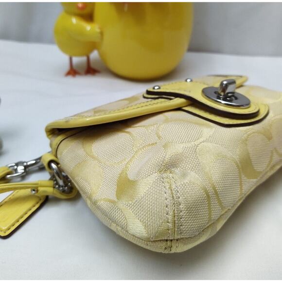 Coach Signature Yellow Canvas Leather Trim Turnlock Wristlet - Coin Wallet - Picture 9 of 12